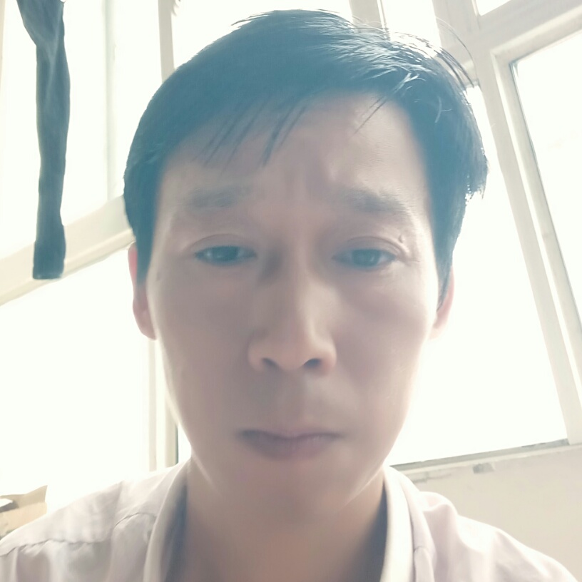 月亮虚幻的照片