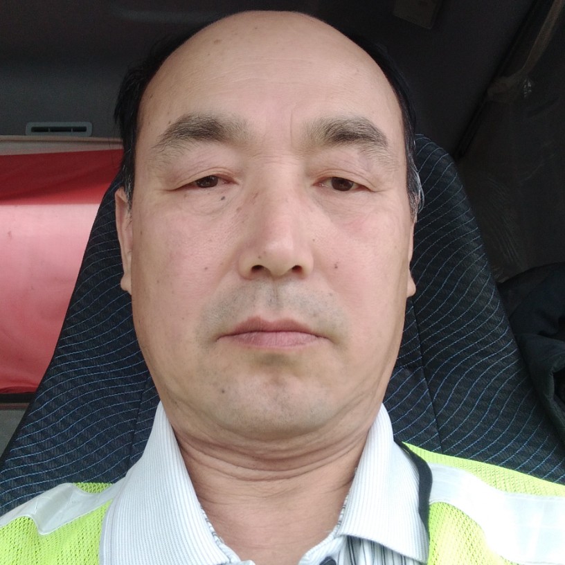 星雨挽手悲凉的照片