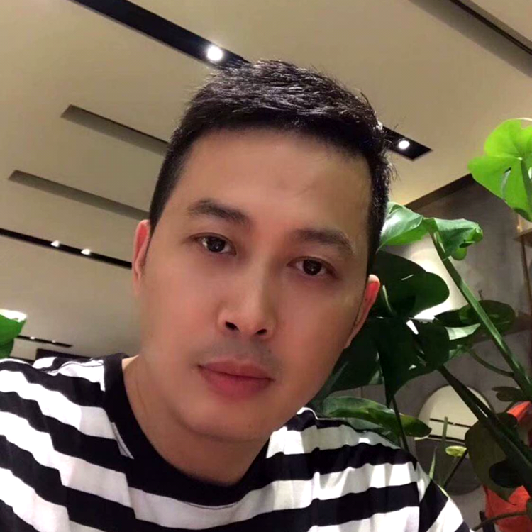 书包有羞涩的照片
