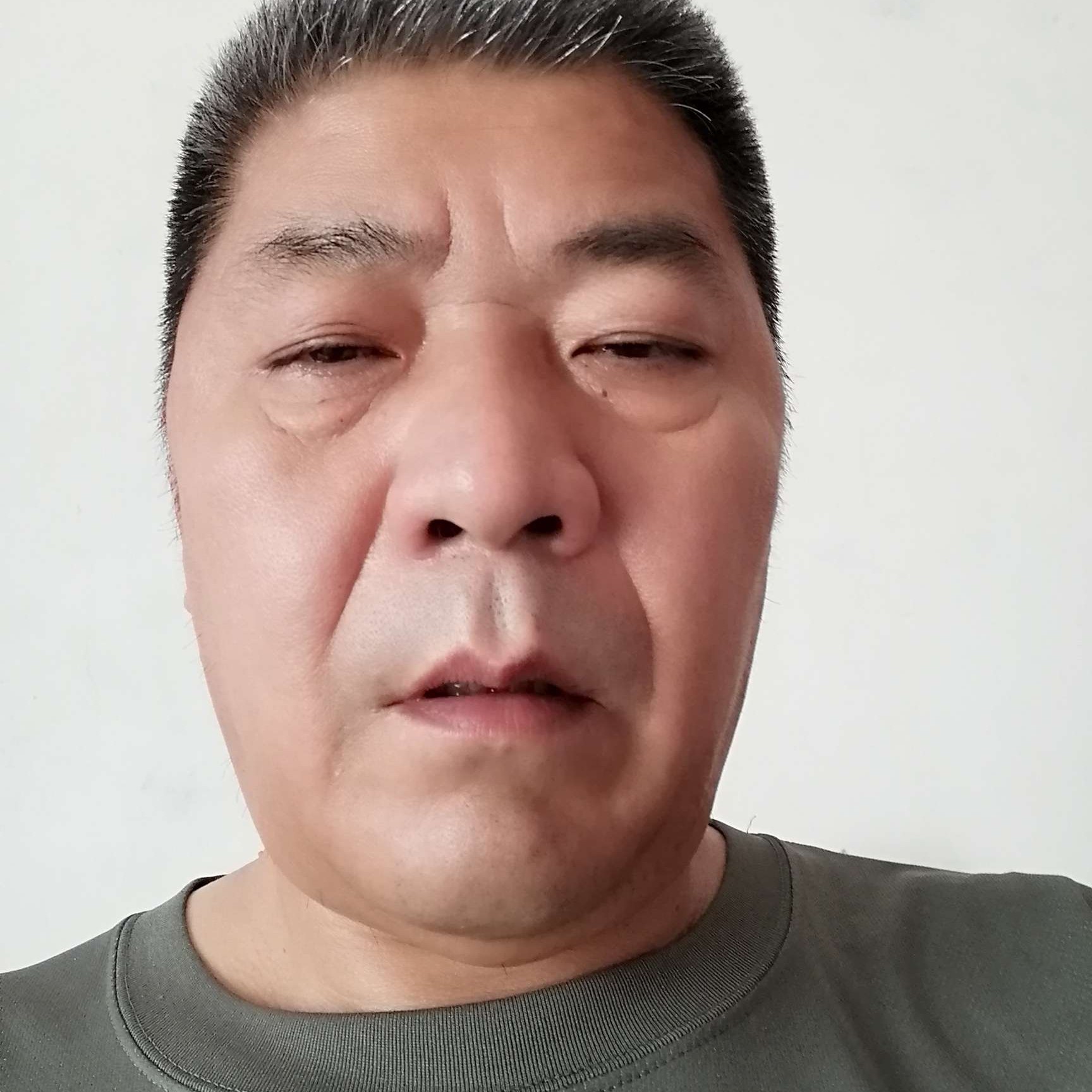直率就电源的照片