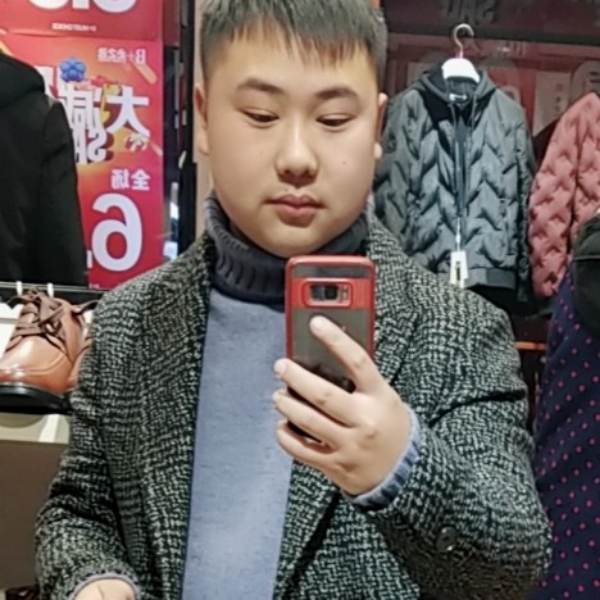 聪明机器猫的照片