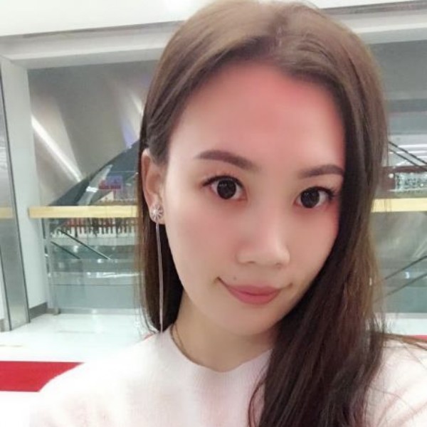 三十岁的女神的照片