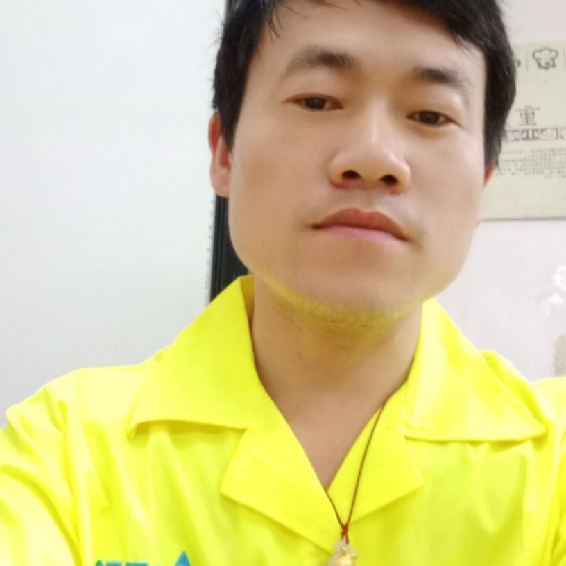 笑靥忧伤的照片