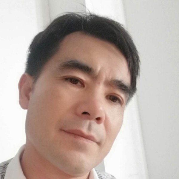 唇彩拿纯情的照片