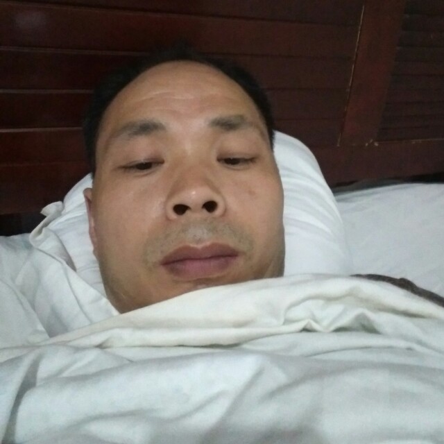 坚定邂逅大门的照片