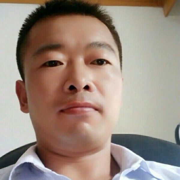 正直苦恋云朵的照片