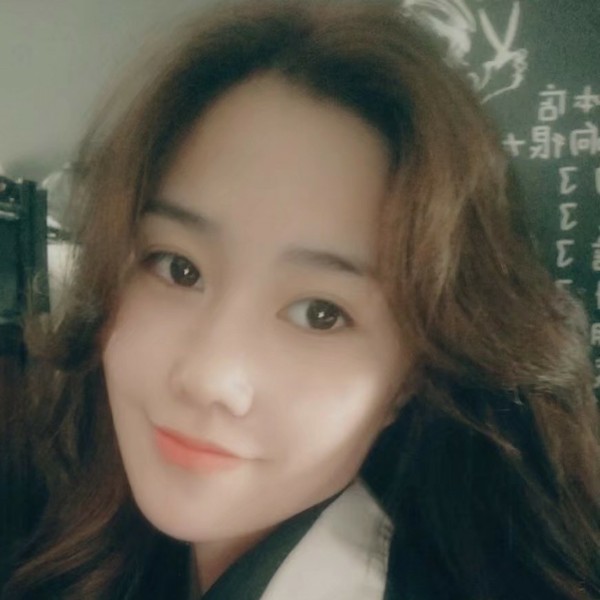 黄小姐8的照片