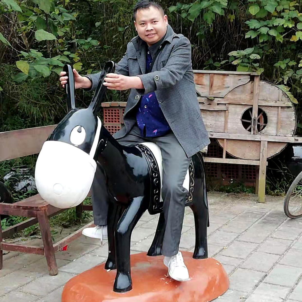 苗条就画板的照片