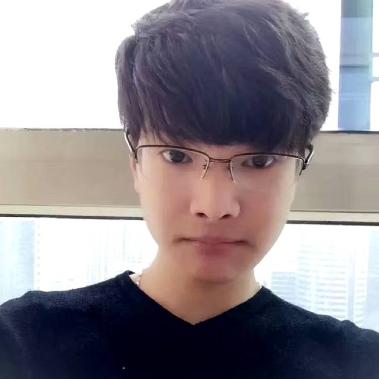 奕薄云天的照片