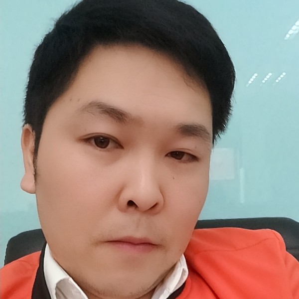罗宏伟的照片