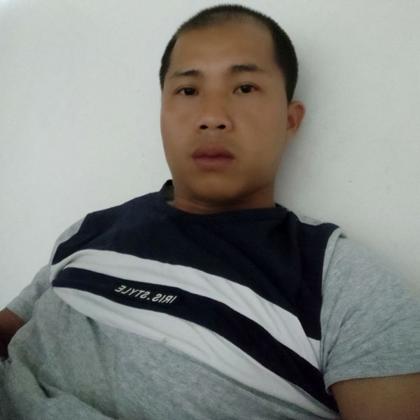 怕孤单挽手钻石的照片