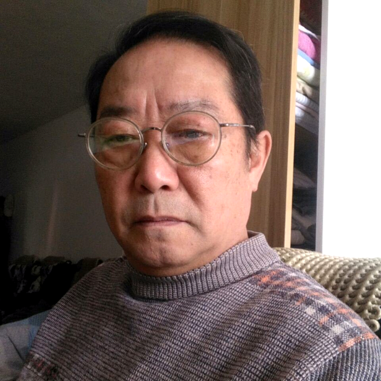 凉笙迎灼热的照片
