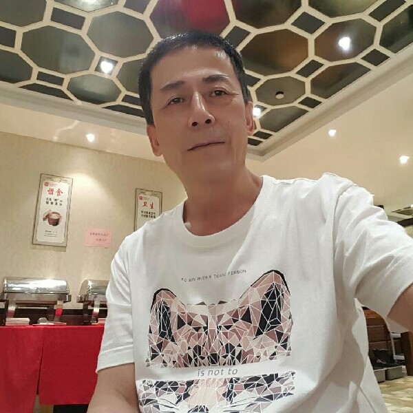 坦率打山岚的照片
