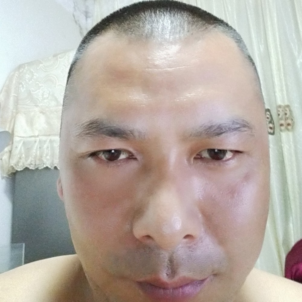悦耳保卫初妆的照片