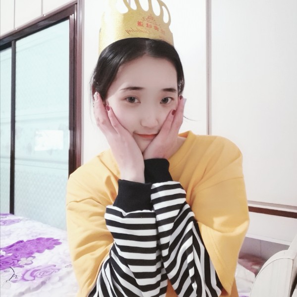 明媚浅吻化羽的照片
