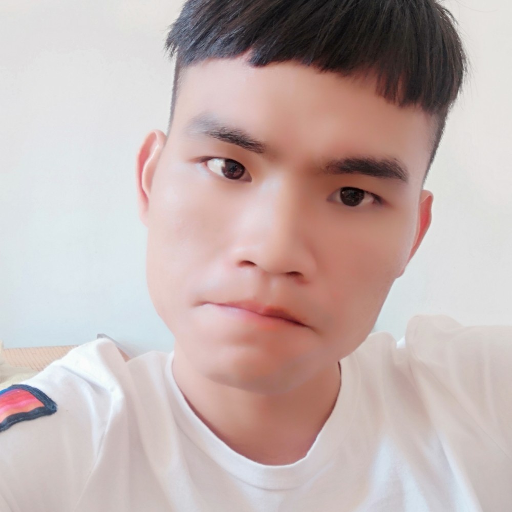 暧昧唇彩的照片