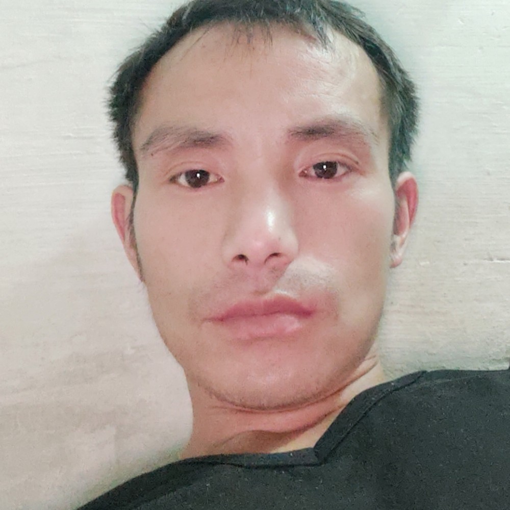 水杯震动的照片