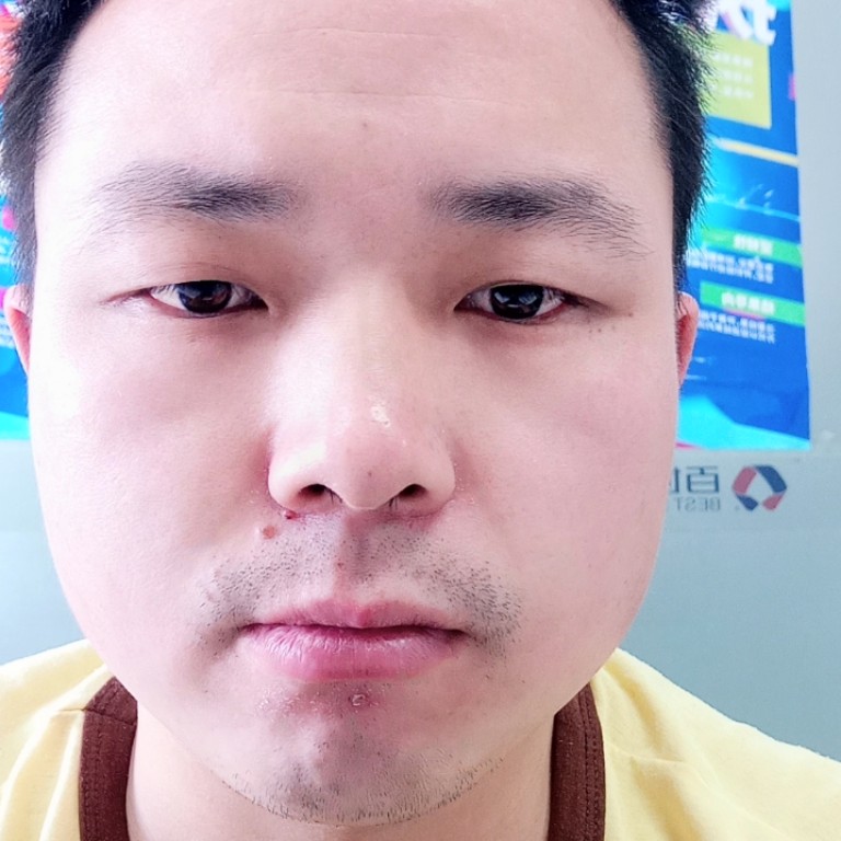 大叔灼热的照片