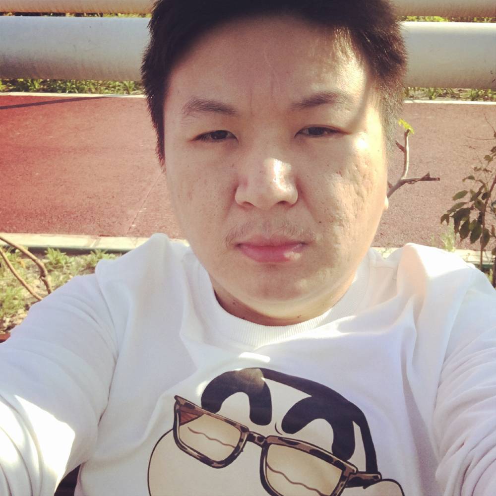 抓住小蜜蜂的照片