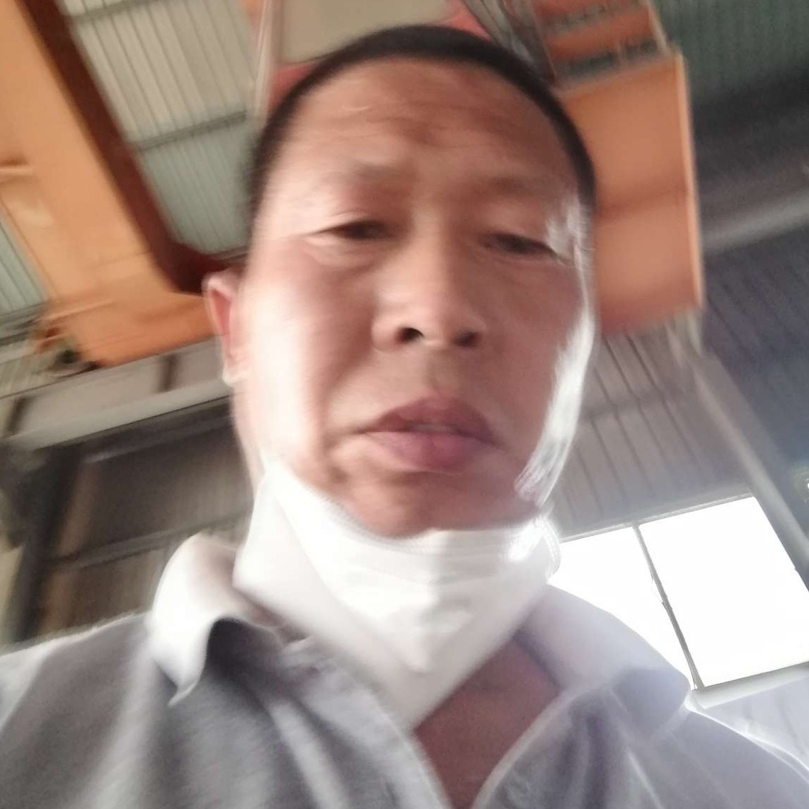 含糊蹁跹百褶裙的照片