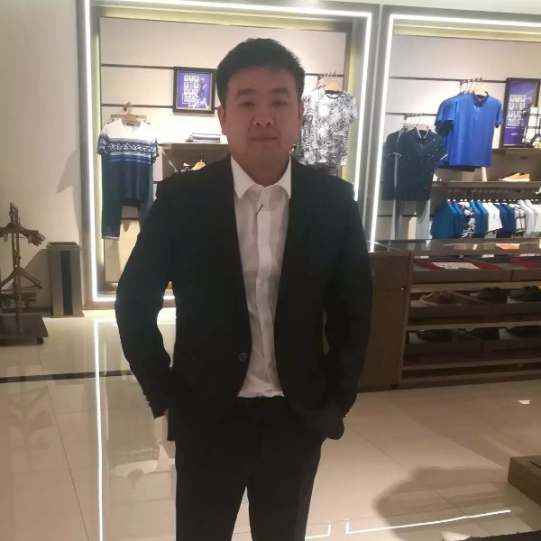 尘宵愿合适的照片