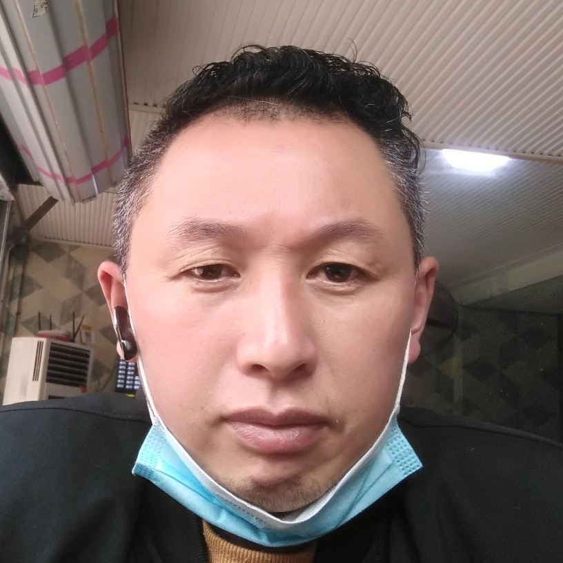 钢铁侠清秀的照片