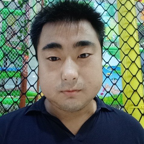 黄国航的照片