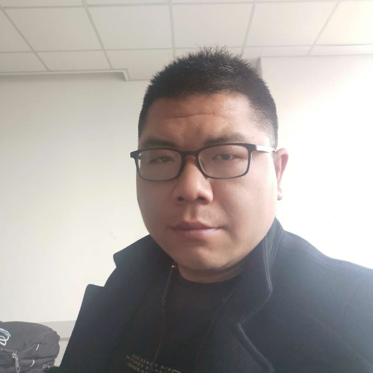 青栀泪了无限的照片