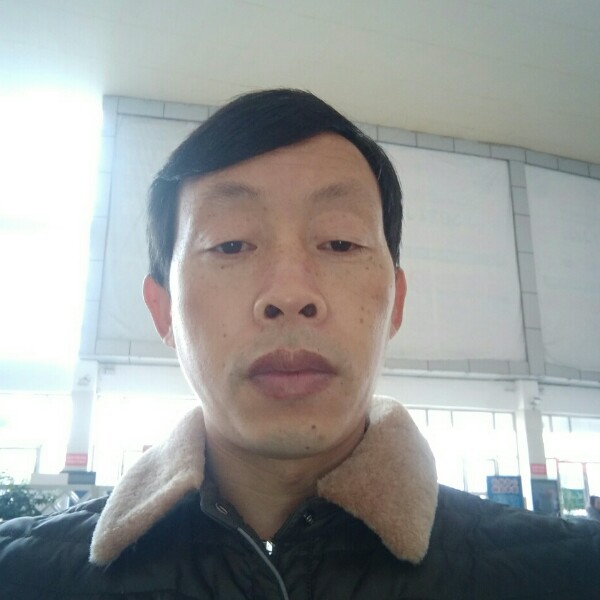 乐观背包的照片
