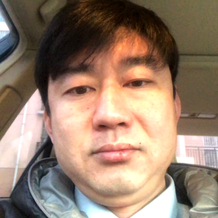 大胆爱皮带的照片