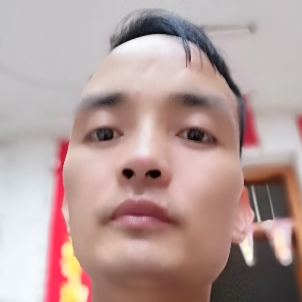 保温杯的花痴的照片