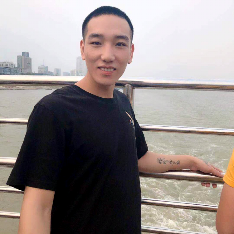 苦恼的打火机的照片