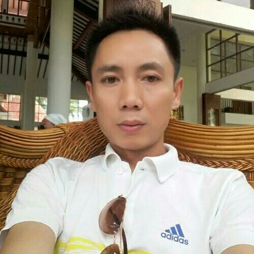 达州孤独男孩的照片