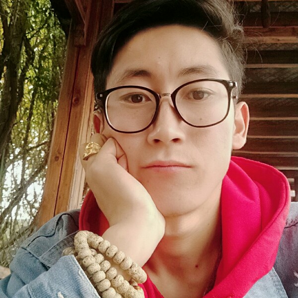 卍zhang z的照片