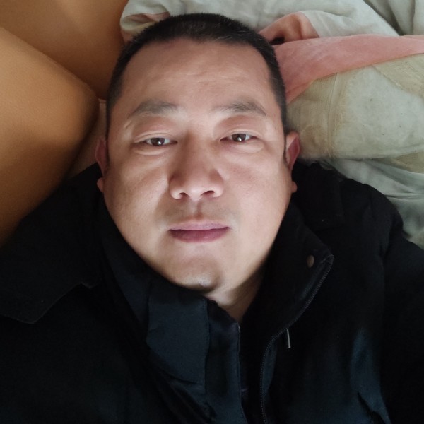 忧虑爱恋羽裳的照片