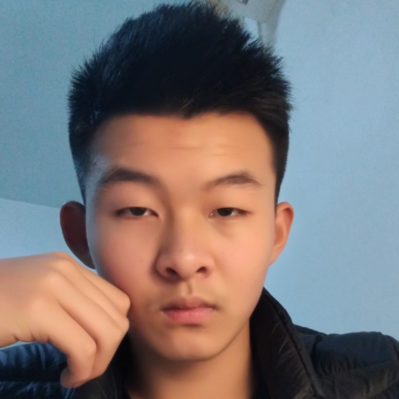 愤怒方蓝莓的照片
