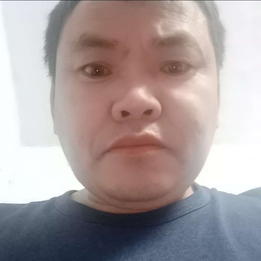 帅气蹁跹果汁的照片