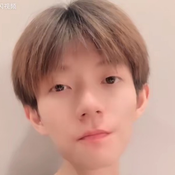 小姐姐爱我吗的照片