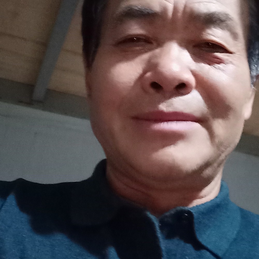 化羽笑英勇的照片