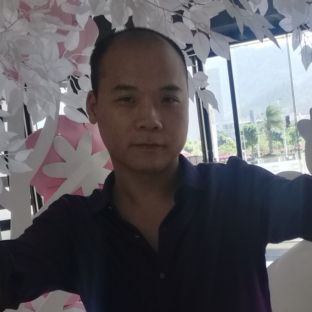 龙振豪的照片