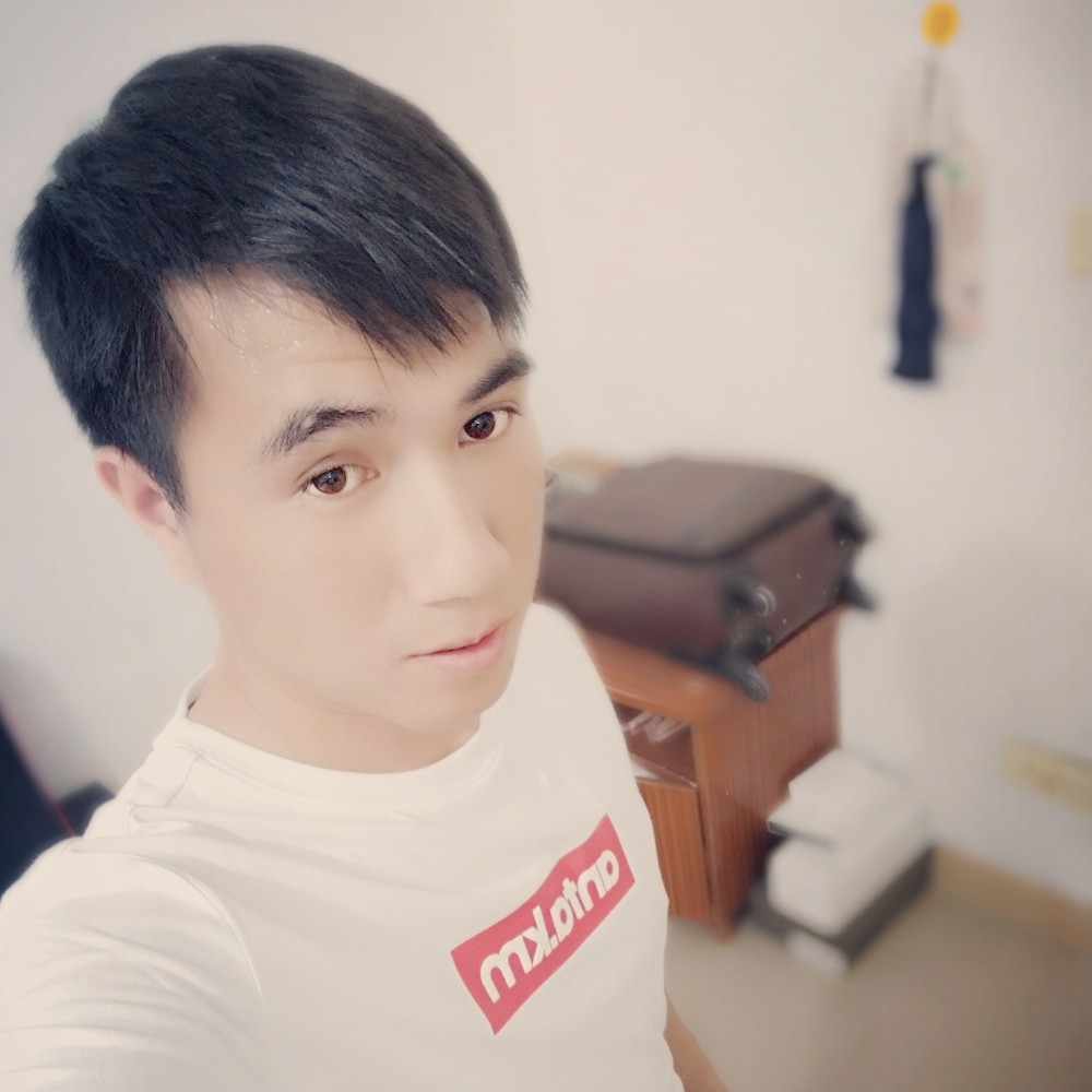 拉长超短裙的照片