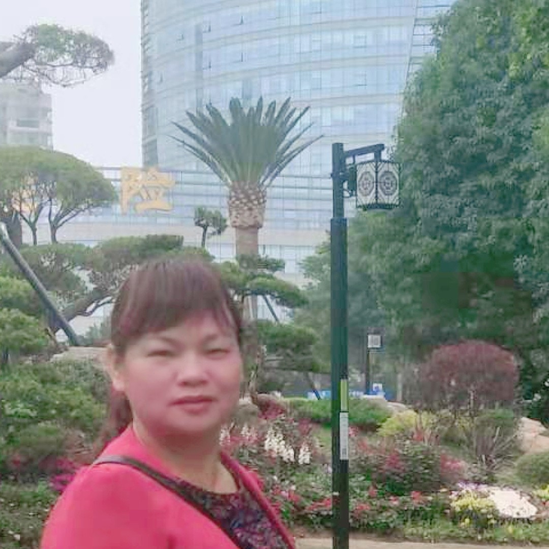 开心美妞的照片
