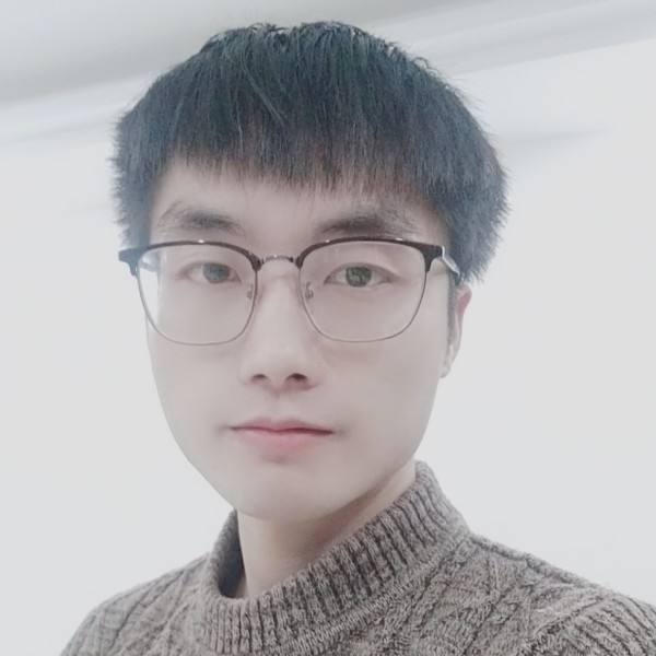 欢呼有小蝴蝶的照片