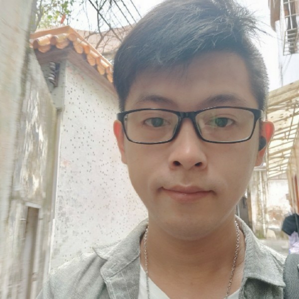 会上树的虫的照片