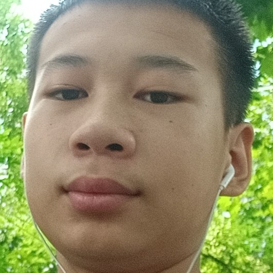 石航的照片