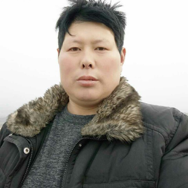 还单身野狼的照片