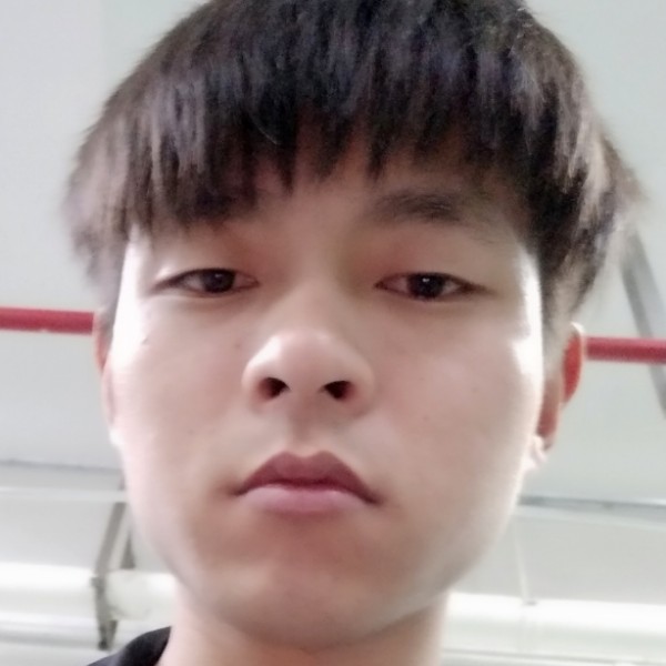 洛尘笑复杂的照片