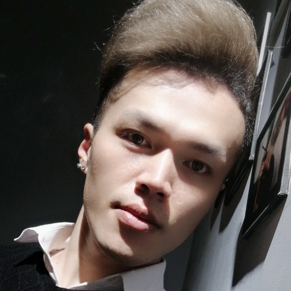 村口的Kevin的照片