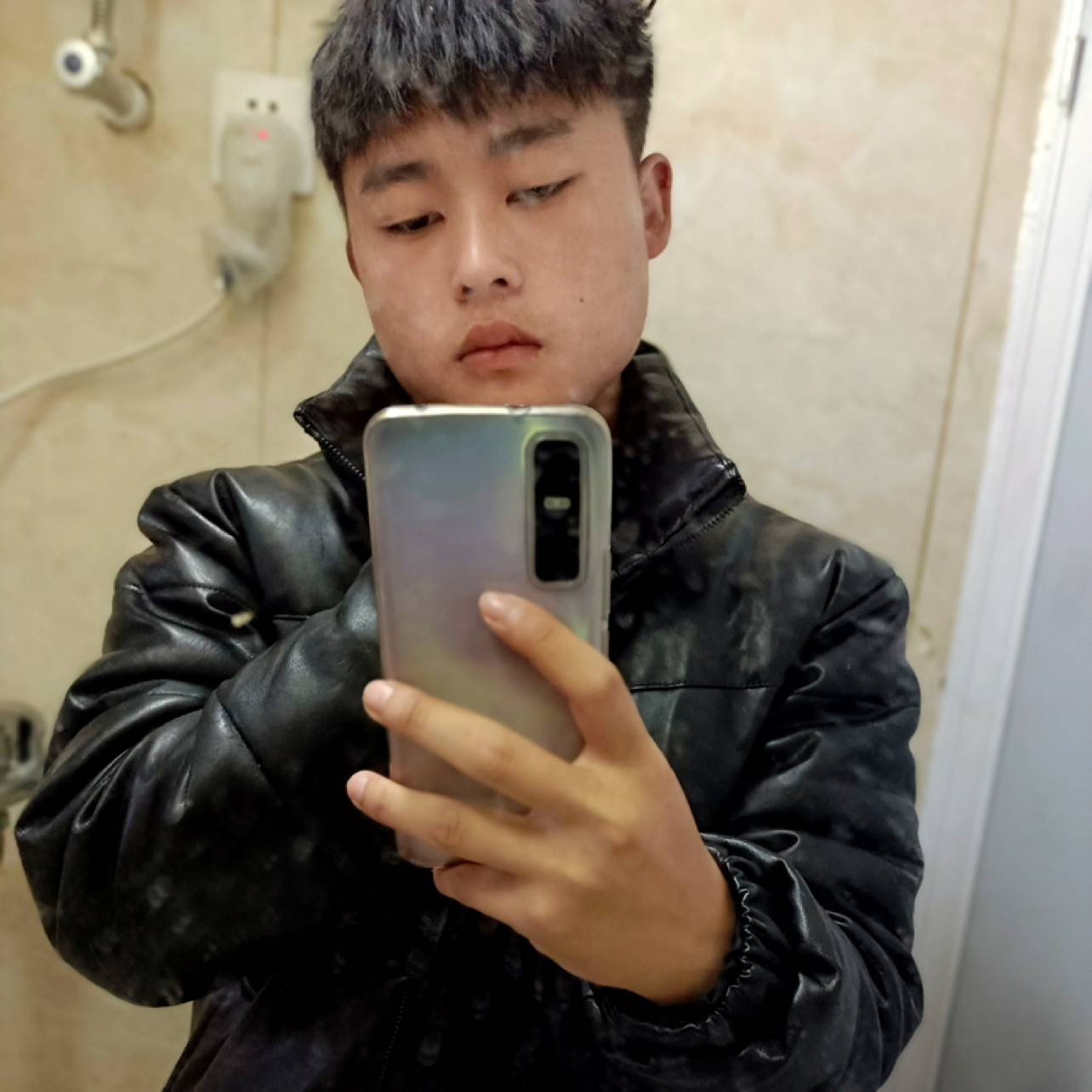 尘人间。的照片