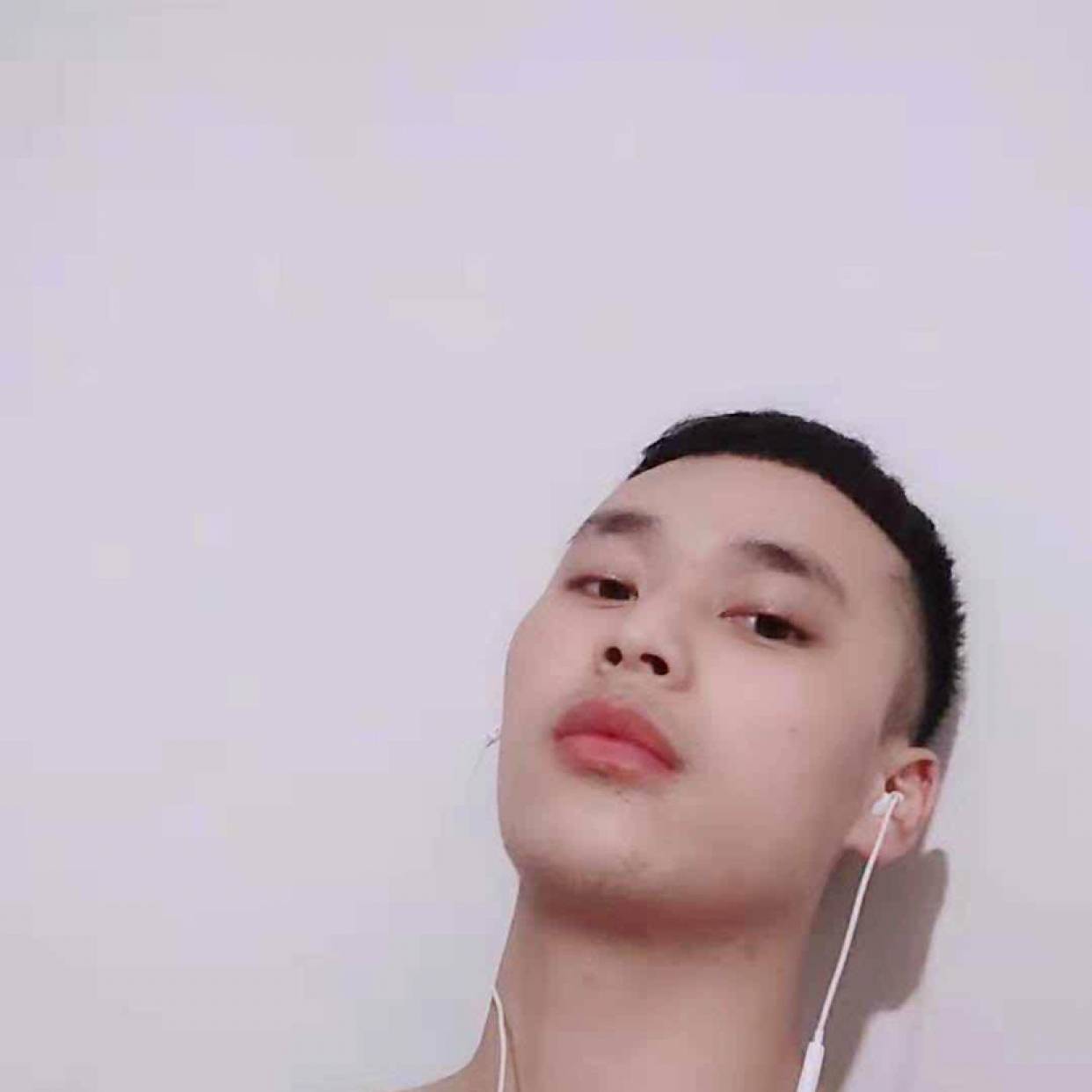 板凳还优秀的照片